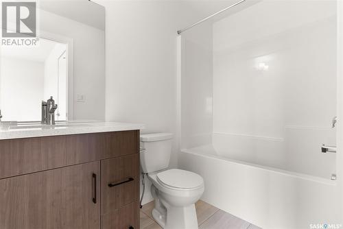 7648 Mapleford Boulevard, Regina, SK - Indoor Photo Showing Bathroom