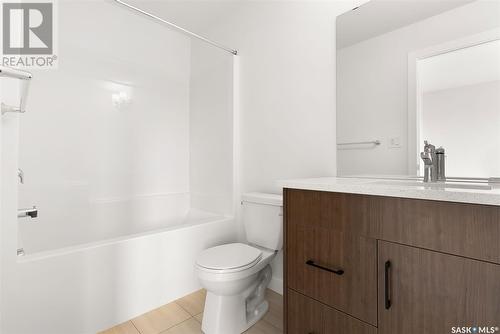 7648 Mapleford Boulevard, Regina, SK - Indoor Photo Showing Bathroom