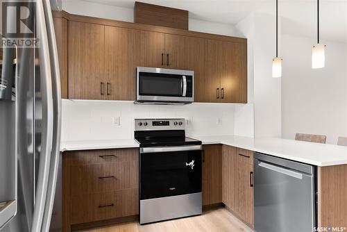 7648 Mapleford Boulevard, Regina, SK - Indoor Photo Showing Kitchen With Stainless Steel Kitchen