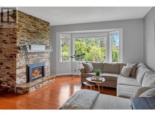 2023 Derrickson Place, West Kelowna, BC - Indoor Photo Showing Dining Room