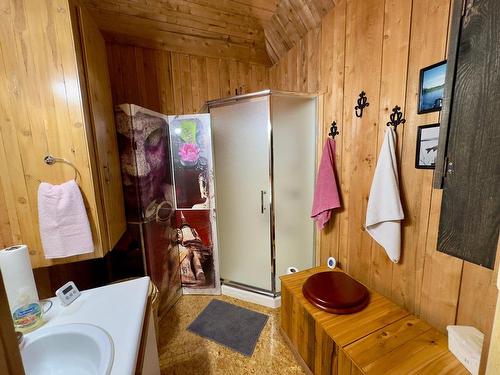 Bathroom - 3  - 4 Ch. Du Lac-Lemoyne, Val-D'Or, QC - Indoor Photo Showing Other Room