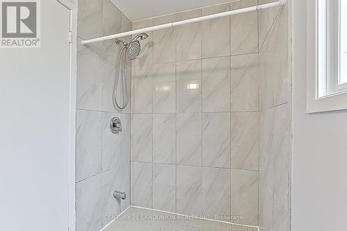 39 Ferrah Street, Markham, ON - Indoor Photo Showing Bathroom