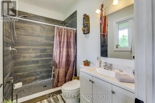 38812 Vienna Street, Central Huron, ON - Indoor Photo Showing Bathroom