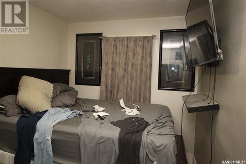 815 G Avenue N, Saskatoon, SK - Indoor Photo Showing Bedroom