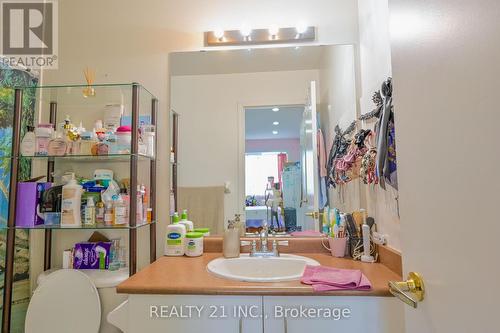 50 - 21 Replin Road, Toronto, ON - Indoor Photo Showing Bathroom