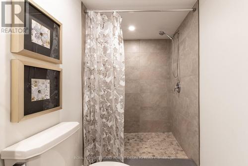 91 Iroquois Avenue, London, ON - Indoor Photo Showing Bathroom
