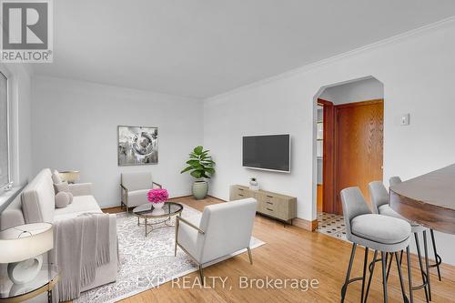 15 Burritt Road, Toronto, ON - Indoor Photo Showing Living Room