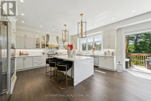 176 First Nations Trail, Vaughan, ON - Indoor Photo Showing Kitchen With Upgraded Kitchen