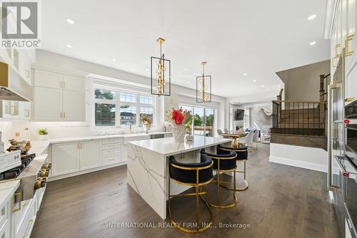 176 First Nations Trail, Vaughan, ON - Indoor Photo Showing Kitchen With Upgraded Kitchen