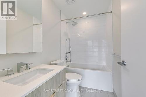 2510 - 25 Richmond Street E, Toronto, ON - Indoor Photo Showing Bathroom