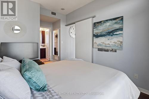 2214 - 352 Front Street W, Toronto, ON - Indoor Photo Showing Bedroom