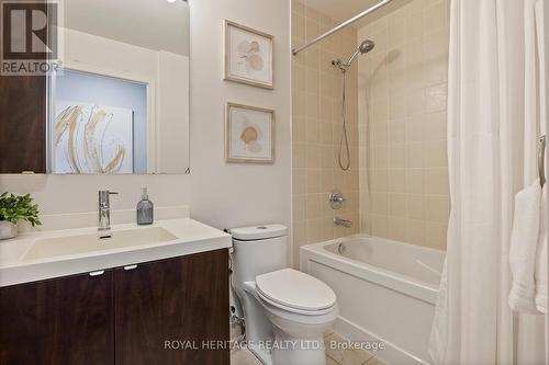 2214 - 352 Front Street W, Toronto, ON - Indoor Photo Showing Bathroom