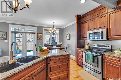1350 Willowgrove Terrace, Saskatoon, SK - Indoor Photo Showing Kitchen With Double Sink