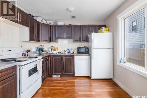 103 T Avenue N, Saskatoon, SK - Indoor Photo Showing Kitchen