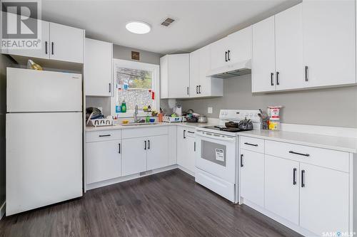 103 T Avenue N, Saskatoon, SK - Indoor Photo Showing Kitchen