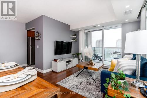 2202 - 31 Bales Avenue, Toronto, ON - Indoor Photo Showing Living Room
