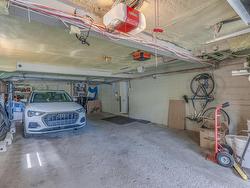 Garage - 