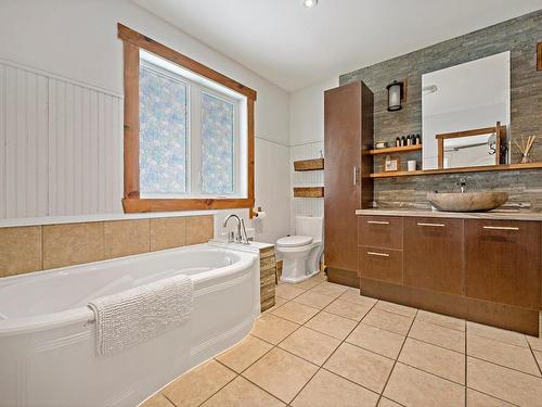 Ensuite bathroom - 205 Ch. Des Aigles, Nominingue, QC - Indoor Photo Showing Bathroom