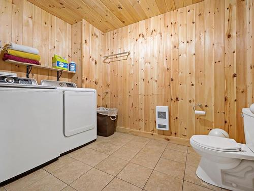 Bathroom - 205 Ch. Des Aigles, Nominingue, QC - Indoor Photo Showing Laundry Room