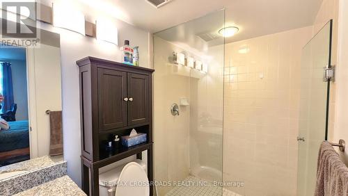 2702 - 228 Queens Quay W, Toronto, ON - Indoor Photo Showing Bathroom