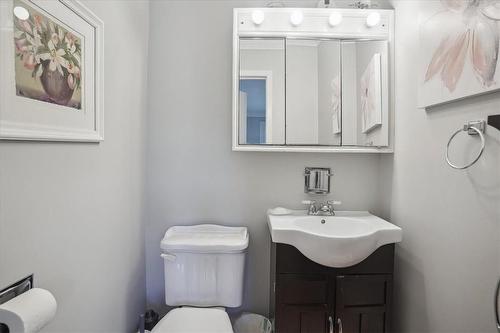 5195 Broughton Crescent, Burlington, ON - Indoor Photo Showing Bathroom