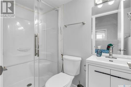 810 Evergreen Boulevard, Saskatoon, SK - Indoor Photo Showing Bathroom