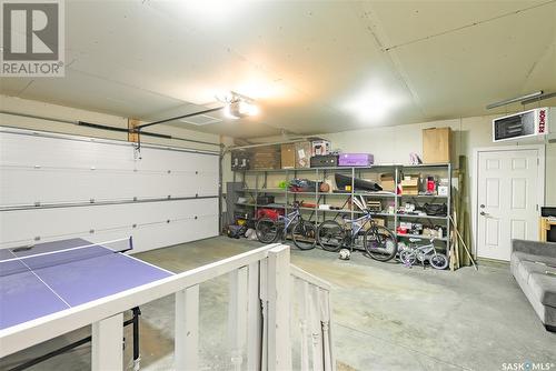 810 Evergreen Boulevard, Saskatoon, SK - Indoor Photo Showing Garage