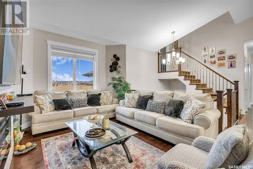 810 Evergreen Boulevard, Saskatoon, SK - Indoor Photo Showing Living Room