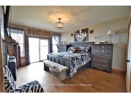 21 Blue Bay Lane, Kawartha Lakes, ON - Indoor Photo Showing Bedroom