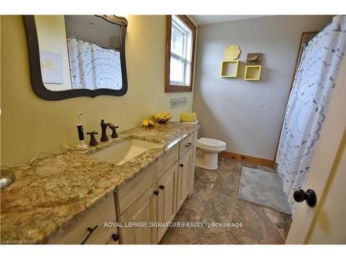 21 Blue Bay Lane, Kawartha Lakes, ON - Indoor Photo Showing Bathroom