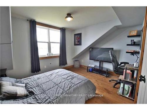 21 Blue Bay Lane, Kawartha Lakes, ON - Indoor Photo Showing Bedroom