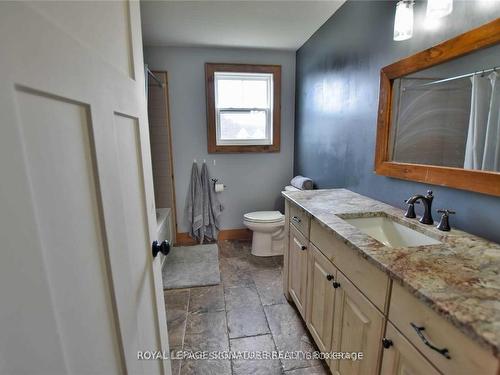 21 Blue Bay Lane, Kawartha Lakes, ON - Indoor Photo Showing Bathroom