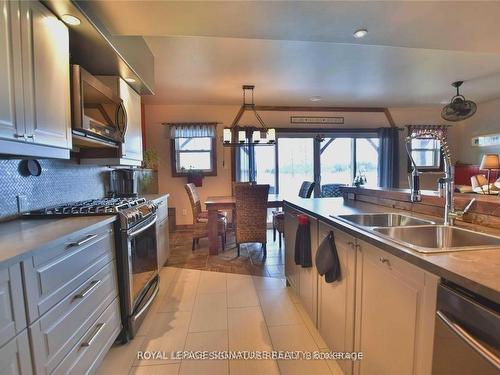 21 Blue Bay Lane, Kawartha Lakes, ON - Indoor Photo Showing Kitchen With Double Sink With Upgraded Kitchen