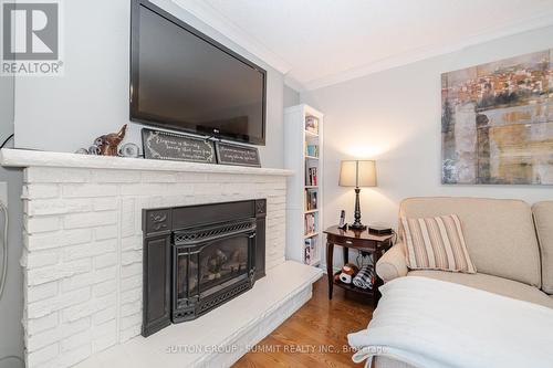 1590 Tipperary Court, Mississauga, ON - Indoor Photo Showing Living Room With Fireplace