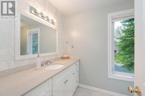 1590 Tipperary Court, Mississauga, ON - Indoor Photo Showing Bathroom