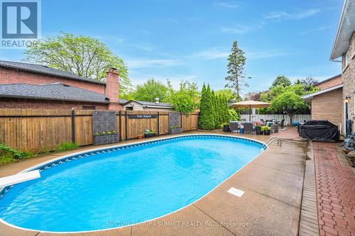 1590 Tipperary Court, Mississauga, ON - Outdoor With In Ground Pool With Backyard