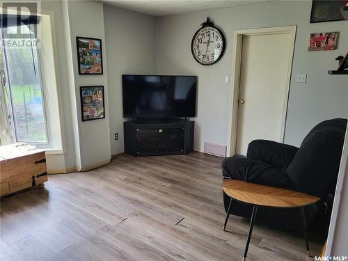 713 Beharrel Street, Oxbow, SK - Indoor Photo Showing Living Room
