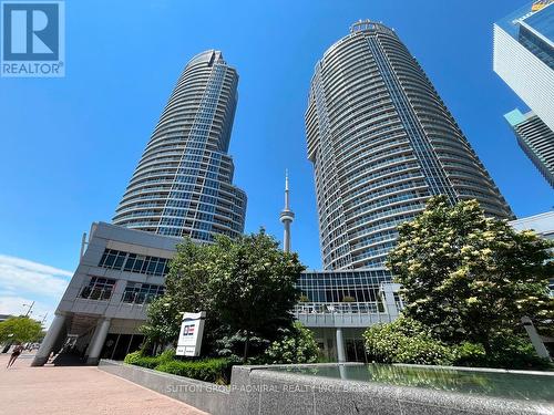 3408 - 8 York Street, Toronto, ON - Outdoor With Facade