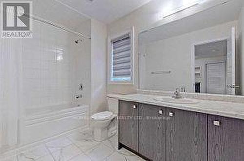 8758 Chickory Trail, Niagara Falls, ON - Indoor Photo Showing Bathroom