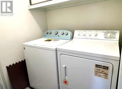 5856 Rayshaw Crescent, Mississauga, ON - Indoor Photo Showing Laundry Room