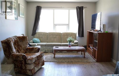 1810-1812 Arlington Avenue, Saskatoon, SK - Indoor Photo Showing Living Room