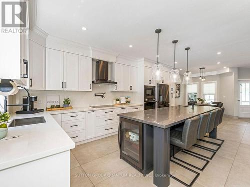 35 Woodlawn Court, Hamilton, ON - Indoor Photo Showing Kitchen With Upgraded Kitchen