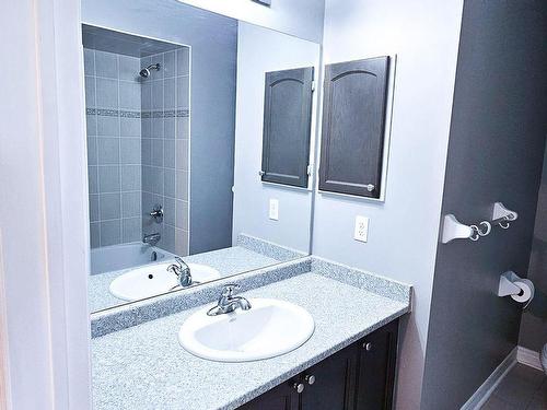 10 Keith Cres, Niagara-On-The-Lake, ON - Indoor Photo Showing Bathroom