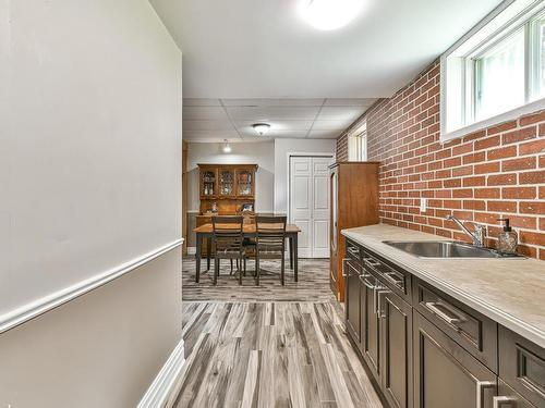 Intergenerational - 101 Rue Nicole, Saint-Jérôme, QC - Indoor Photo Showing Kitchen