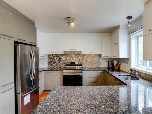 Kitchen - 8400 Rue Occident, Brossard, QC - Indoor Photo Showing Kitchen With Upgraded Kitchen