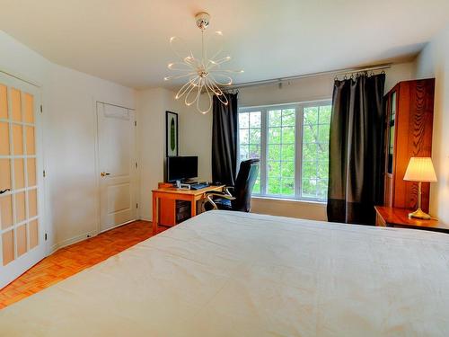 Bedroom - 8400 Rue Occident, Brossard, QC - Indoor Photo Showing Bedroom