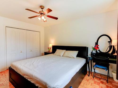 Bedroom - 8400 Rue Occident, Brossard, QC - Indoor Photo Showing Bedroom