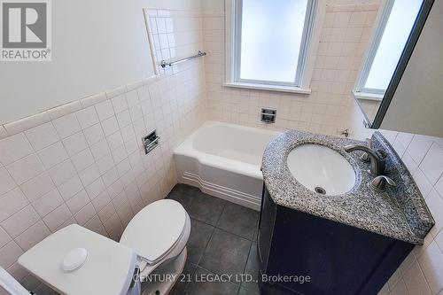 80 Haig Street, St. Catharines, ON - Indoor Photo Showing Bathroom