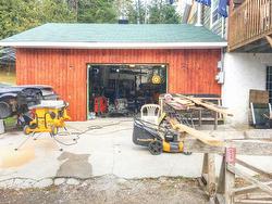 Garage - 