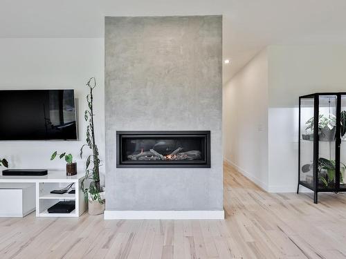 Other - 507 Ch. Du Lac-Des-Becs-Scie E., Saint-Sauveur, QC - Indoor Photo Showing Living Room With Fireplace